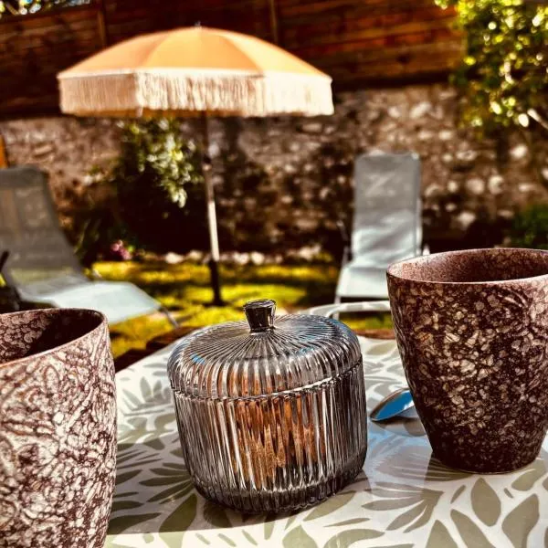 La Parenthese Cozy duplex with private garden and parking, near Thoiry, Giverny, Paris-Normandy axis, hotel em Breuil-Bois-Robert