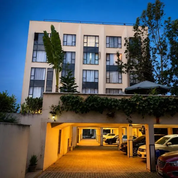Apartment in Rongai swimming Pool, Views Workspace, parking, hotel sa Ongata Rongai 