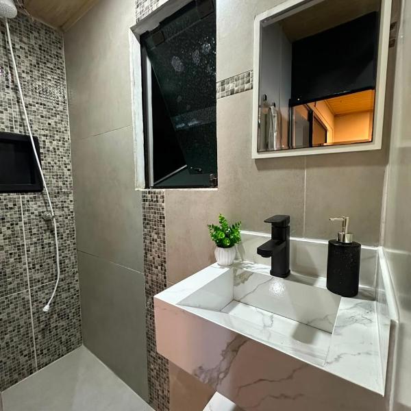 Studio Aconchegante - com Garagem Privativa e Ar Condicionado REV391 - Foto 3