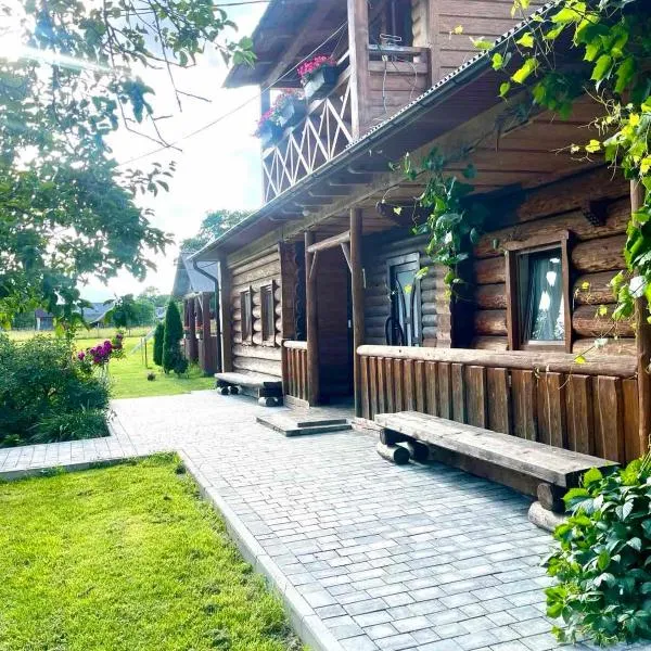 «У полоні гір», Hotel in Werchowyna