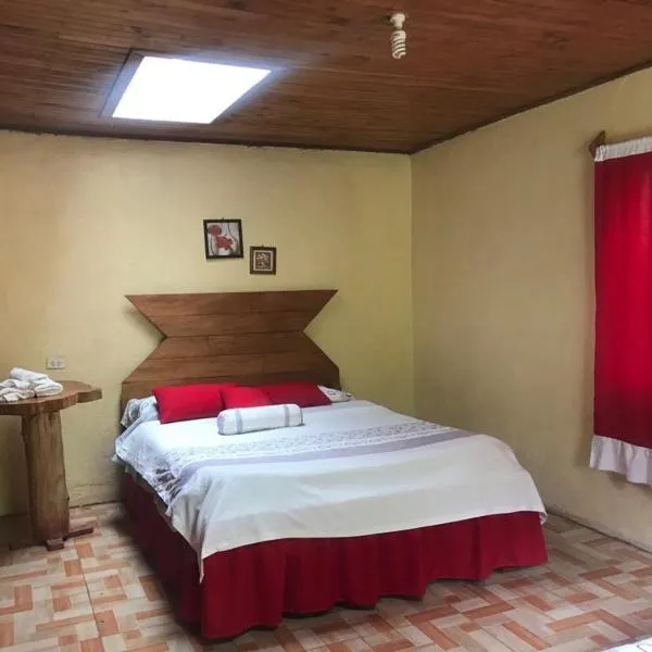 Lagunillas Del Poas, hotel en Poasito