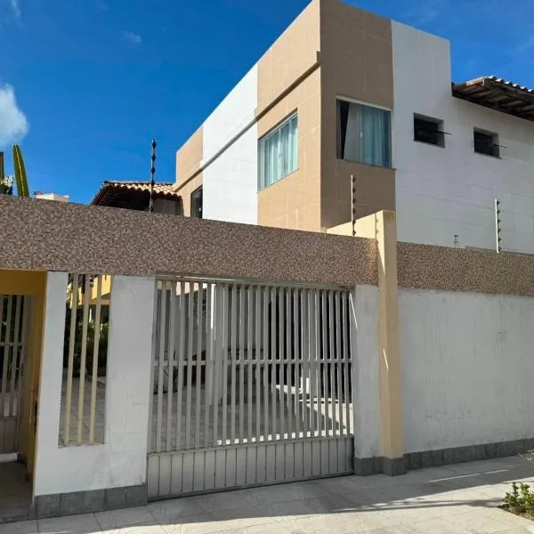 QUARTO e SALA ACONCHEGANTE PRAIA ATALAIA, hotel a Aracaju