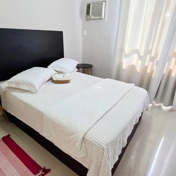 Studio na Avenida Central com garagem, perto da praia