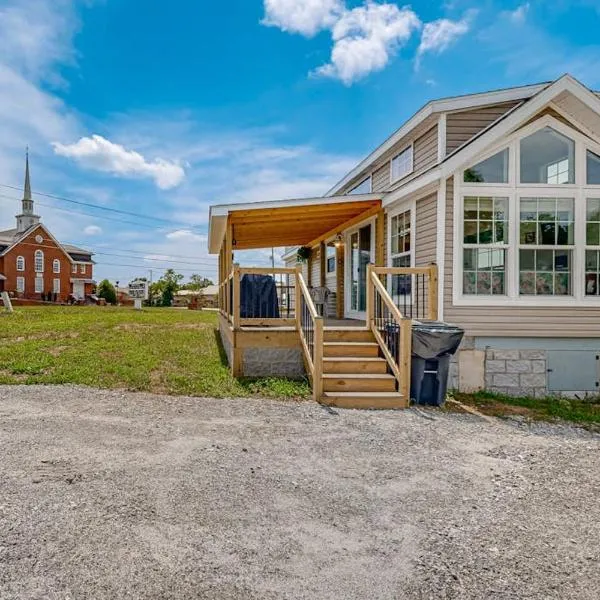 Tiny Charmer, Hotel in Hendersonville