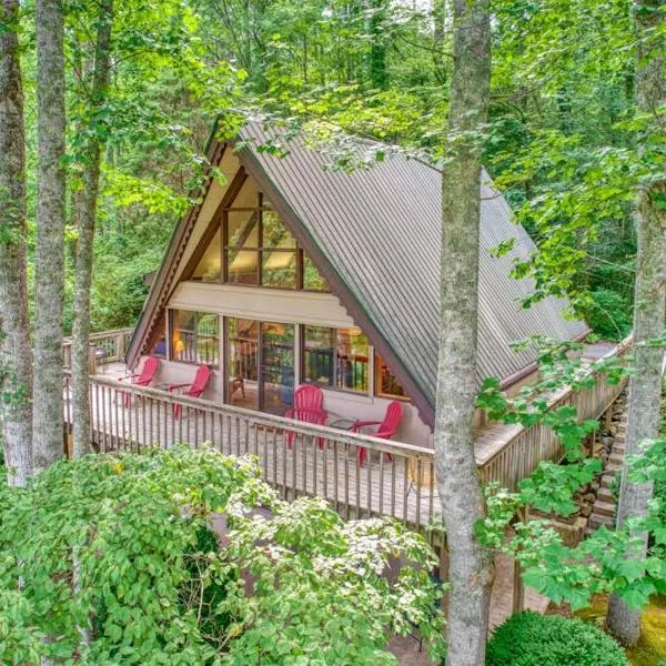 Chalet at Peek's Creek, Hotel in Franklin