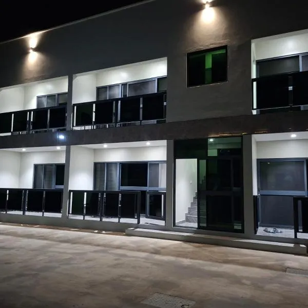 Pacific Sunrise Apartments، فندق في نادي