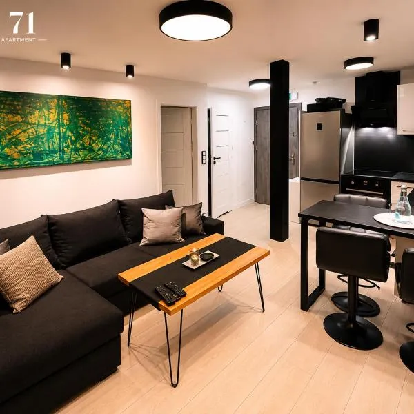 No71 The Luxury Apartment, готель у місті Голгув