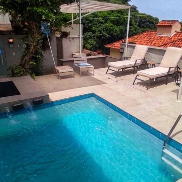 Ideal for groups BBQ Pool and Panoramic View!