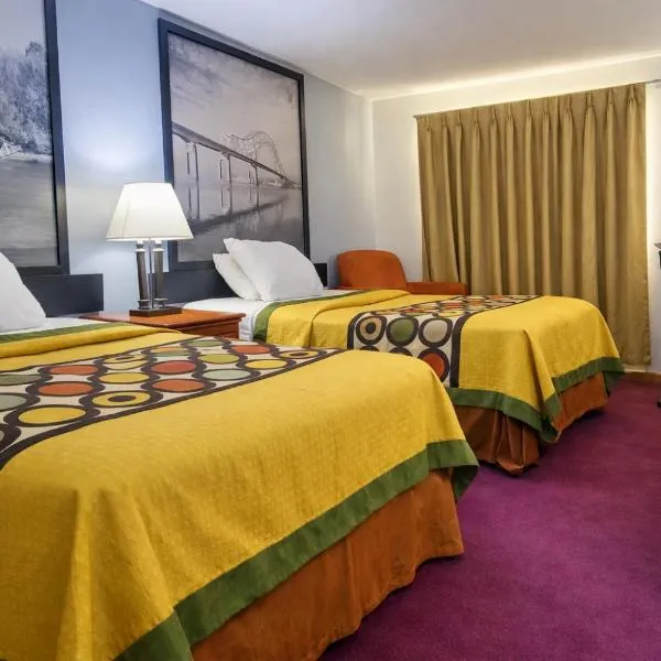 Algona Inn, hotel din Algona