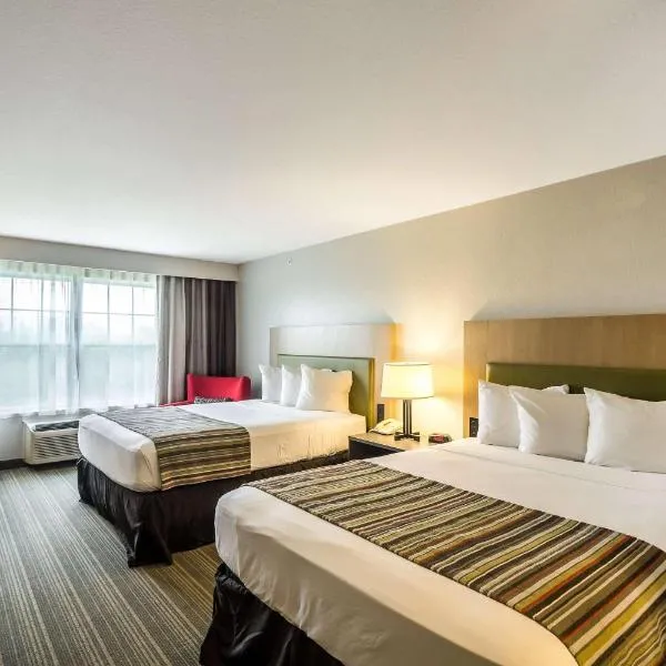 Country Inn & Suites by Radisson, Fond du Lac, WI, хотел в Фон Дю Лак