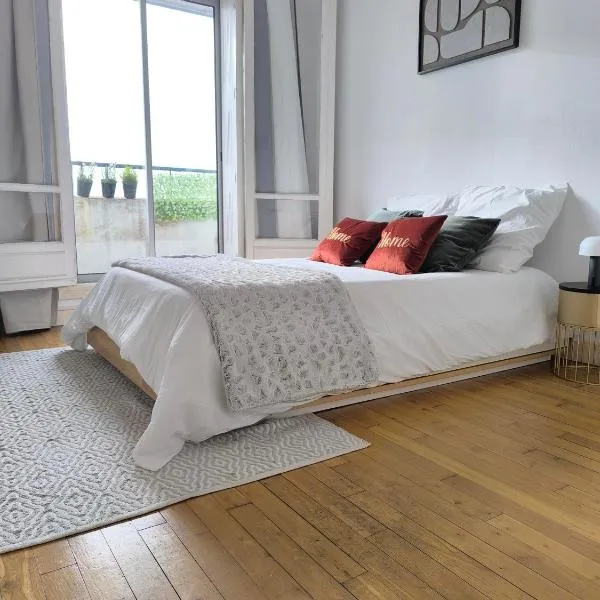 Le Refuge Cosy Brest - Chaleureux lumineux en centre-ville Siam gare port et commerces, hotelli kohteessa Brest