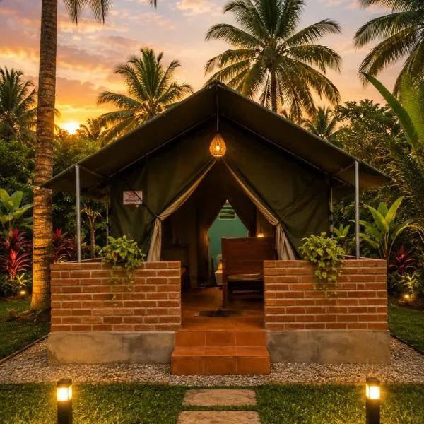 COCO FOREST CAMPING RESORT - Luxury Glamping & Farm Stay Villa, hotel sa Kurunegala