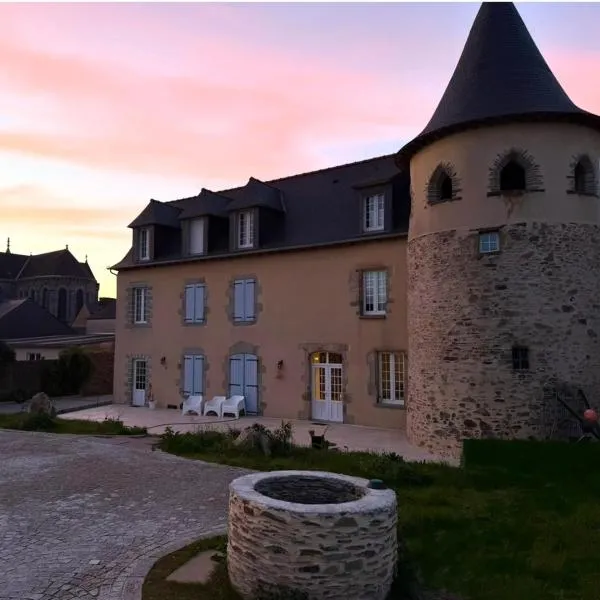 Chambre privée de La Valette avec salle de bain, Hotel in Domagné