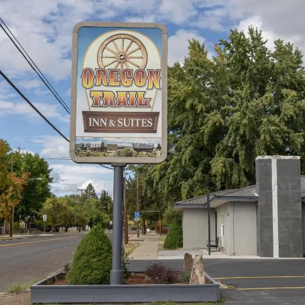 Oregon Trail Inn and Suites โรงแรมในเลควิว