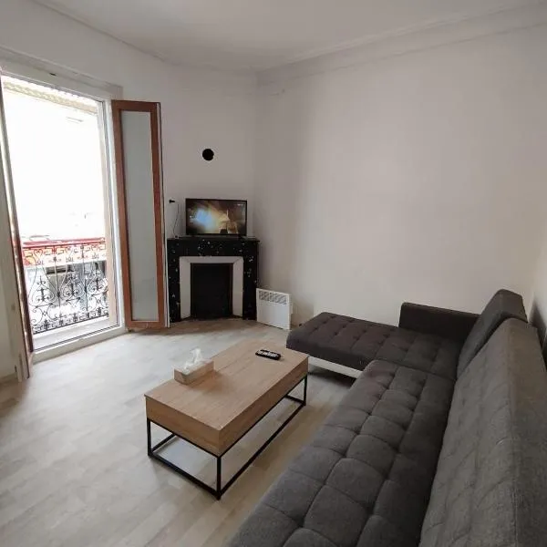 maison rénovée au cœur duvillage, ξενοδοχείο σε Montagnac