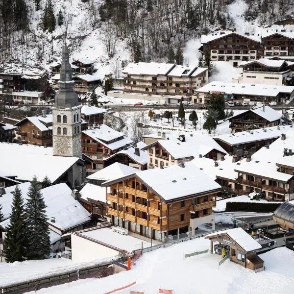 11 Appartements LE CHALET DU PLESSIS de 2 à 10 personnes au cœur du village: La Clusaz şehrinde bir otel
