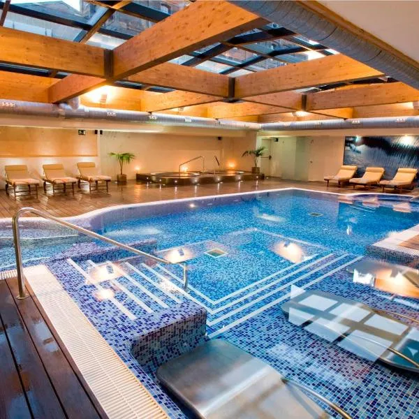 Hotel & Spa Villa Olimpica Suites, отель в Барселоне