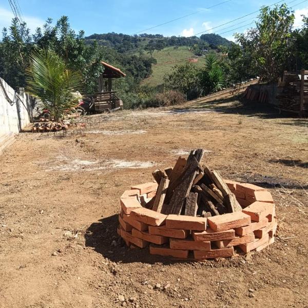 Refúgio nas montanhas em Extrema com cachoeira - Foto 3