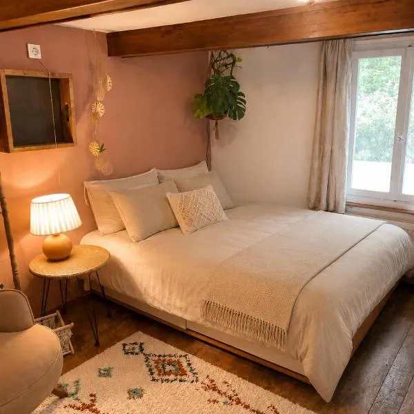 Cozy Room in an old Farmhouse near Vaduz, hotel v destinaci Sevelen