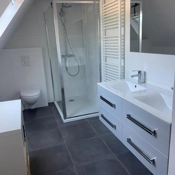 Chambre privée proche centre ville, hotel din Caen