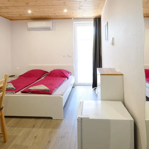 Molnár Apartman Zamárdi, hotel di Zamárdi