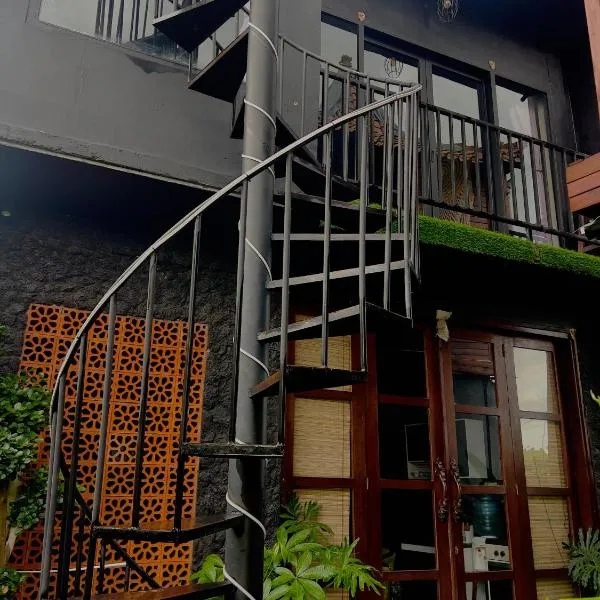 KUBU BLACK HOUSE, hotel di Jembrana