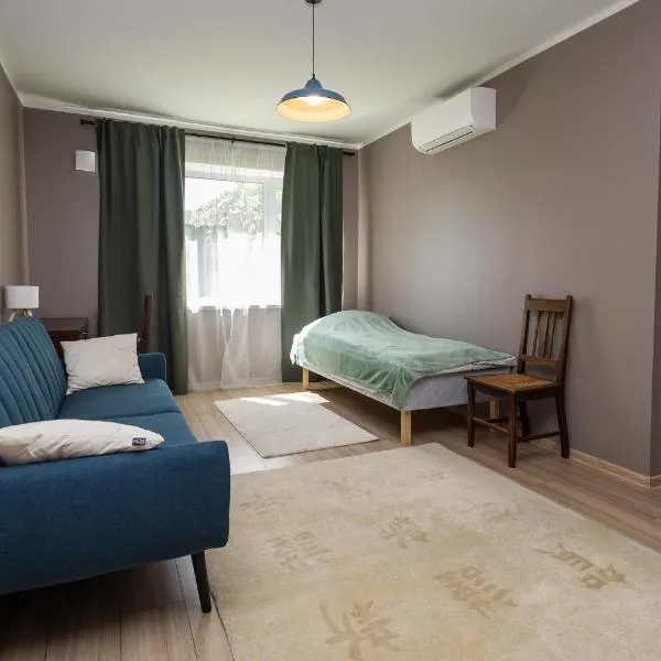Obinitsa Apartment, hotel di Obinitsa