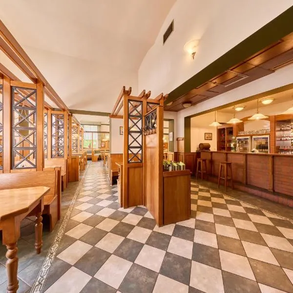 Hotel Krakonoš, hotel v Trutnově