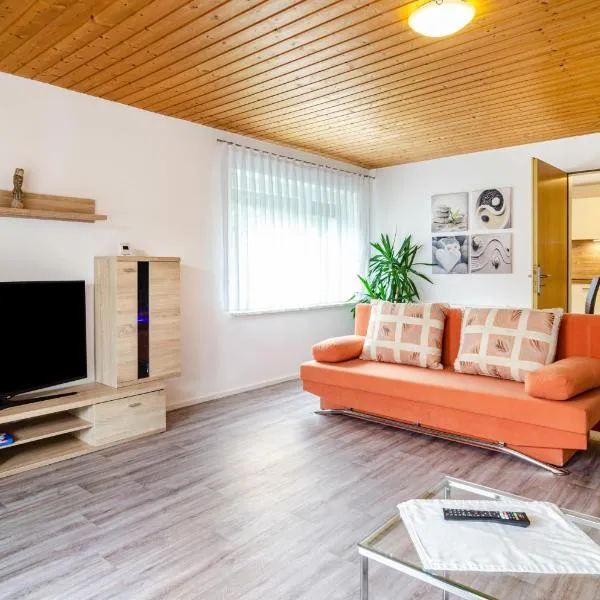 Carmen, Hotel in Wald