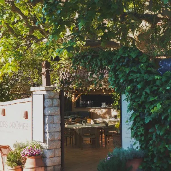 LE CLOS DES ARÔMES、カシのホテル