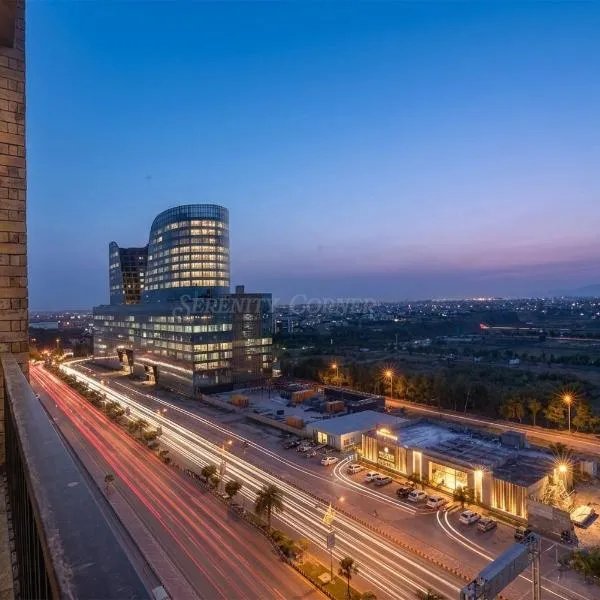 Luxury 2-Bedroom Apartment with Balcony Skypark One Gulberg Greens Islamabad, hotel in Islamabad