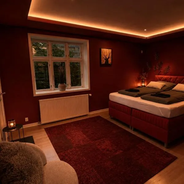 4SEASONS - Crimson Autumn Suite، فندق في ألبورغ