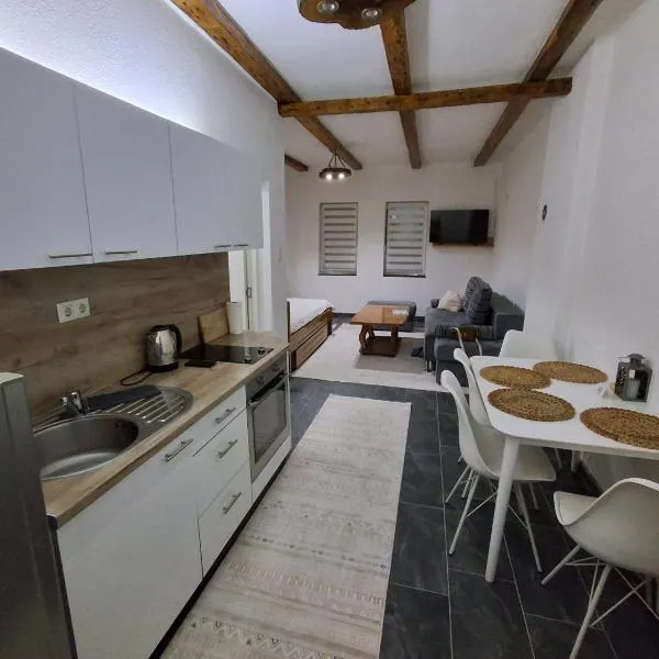 Urban Stay apartman Tuzla, hotel en Kreka