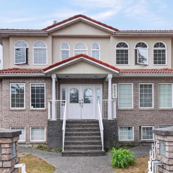 Beautiful Home in Burnaby (Metrotown Area), hotel i Burnaby