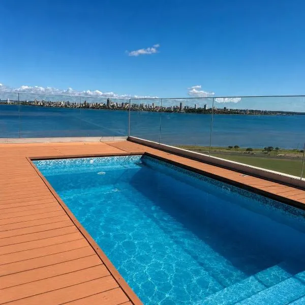 Apartamento completamente equipado! Con Parking! En Paraná Playa Deptos!, hotel v destinácii Encarnación