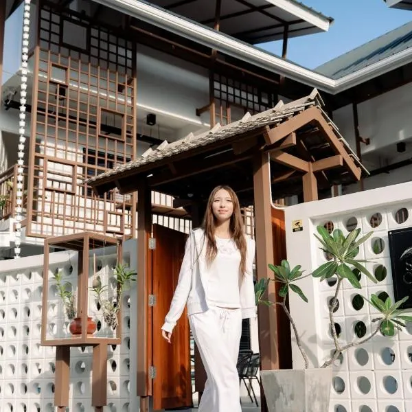 Secret Corner Boutique Hostel, hotel in Chiang Rai