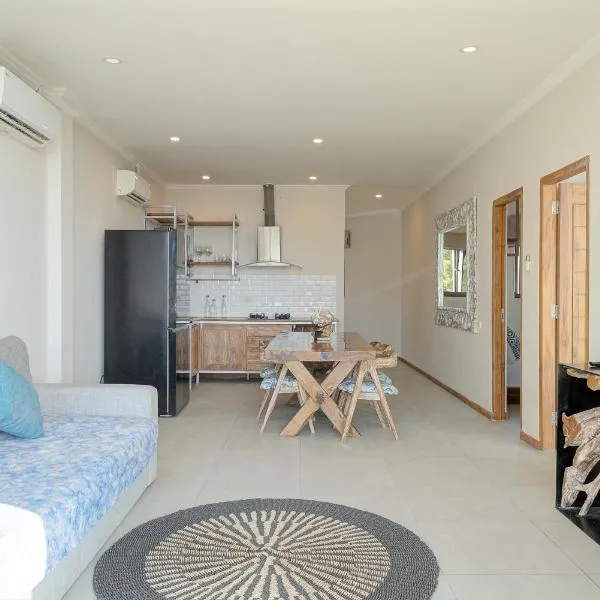 Triple 888 Suites, hotel in Labuan Bajo