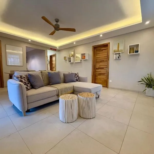 Modern apartment with pool in Grand Baie, viešbutis mieste Grand Baie