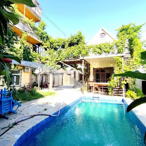 Baku "ISR" Guest House، فندق في Sǝnqǝçal Stansiyası