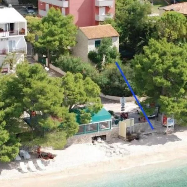 Garden House Tučepi, hotel u Tučepima