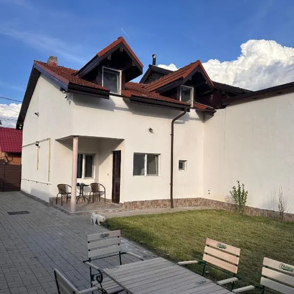 Casa Happy, hotel u gradu Petrošani