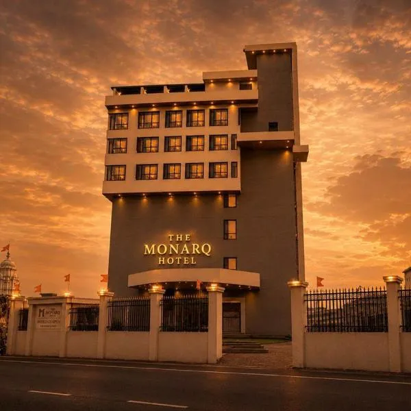 The Monarq Hotel, מלון באמראבטי