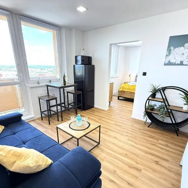 Sky View Apartmán 10 patro、ブジェツラフのホテル
