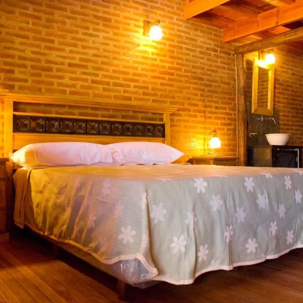Lauquen Pilmaiquen y spa, khách sạn ở Merlo