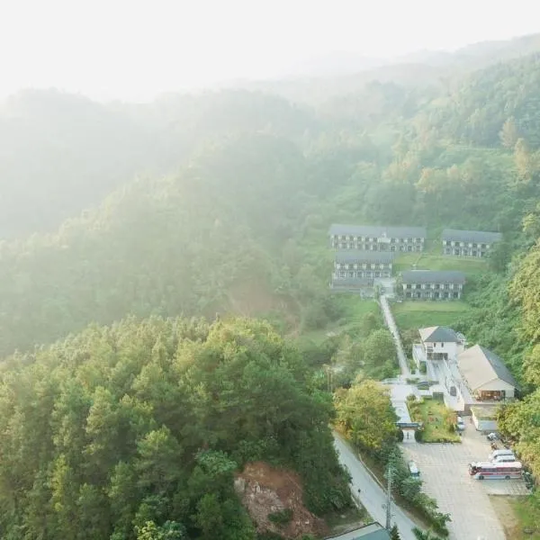 Sài Gòn - Bản Giốc Resort, מלון בקאו באנג