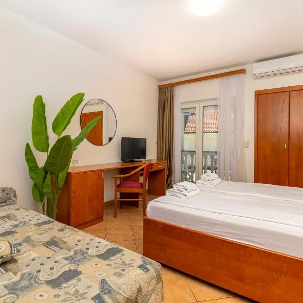 Guesthouse Villa Adria, Hotel in Malinska