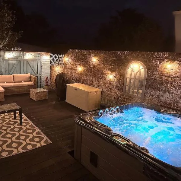 Luxury Cottage with Hot Tub near Pevensey Castle, hotell i Pevensey