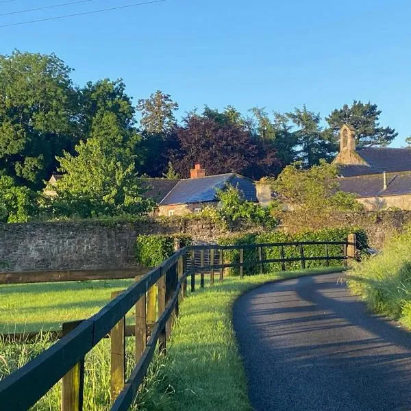 The Garden Rooms at The Courtyard,Townley Hall, hótel í Drogheda