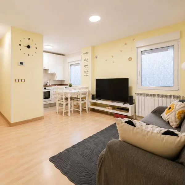 Apartamento de 2 dormitorios en el centro de Burgos junto a la Catedral, hotel a Burgos