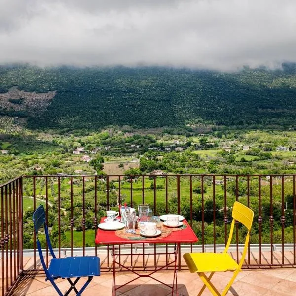 Laurus Home Restaurant B&B Cilento, מלון בTrentinara